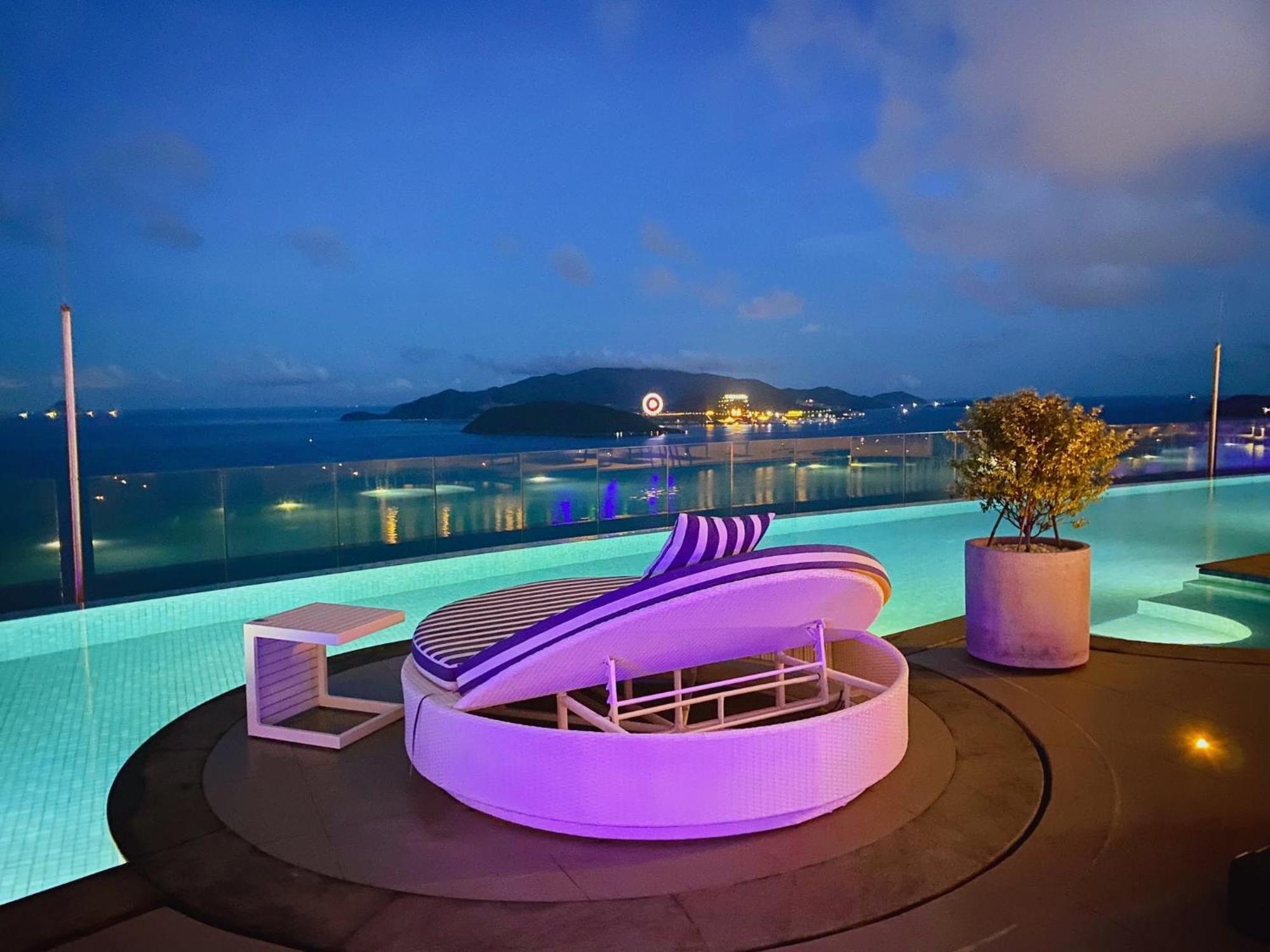 Coastal Panorama Oceanfront Suites Nha Trang Luaran gambar