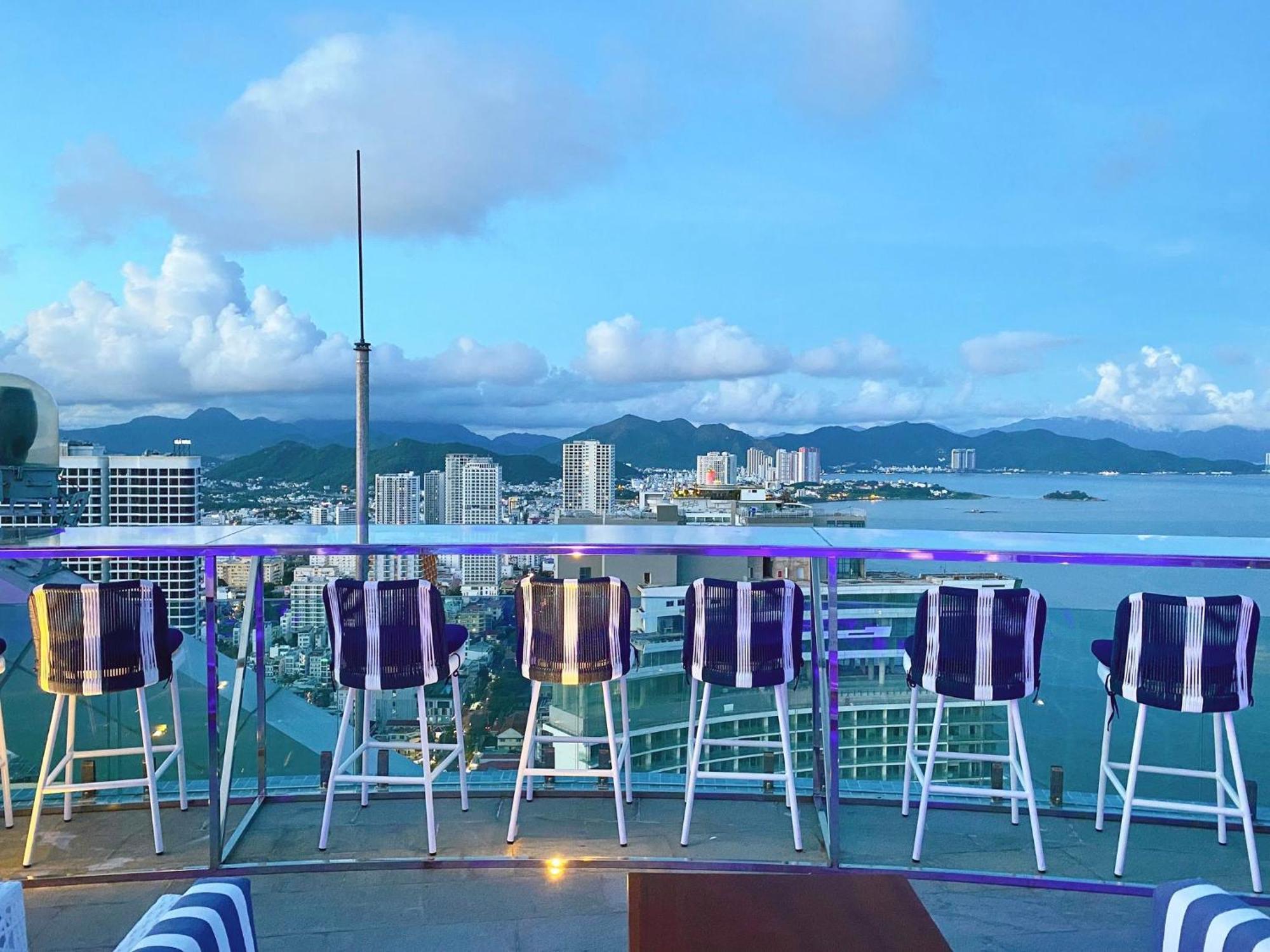 Coastal Panorama Oceanfront Suites Nha Trang Luaran gambar