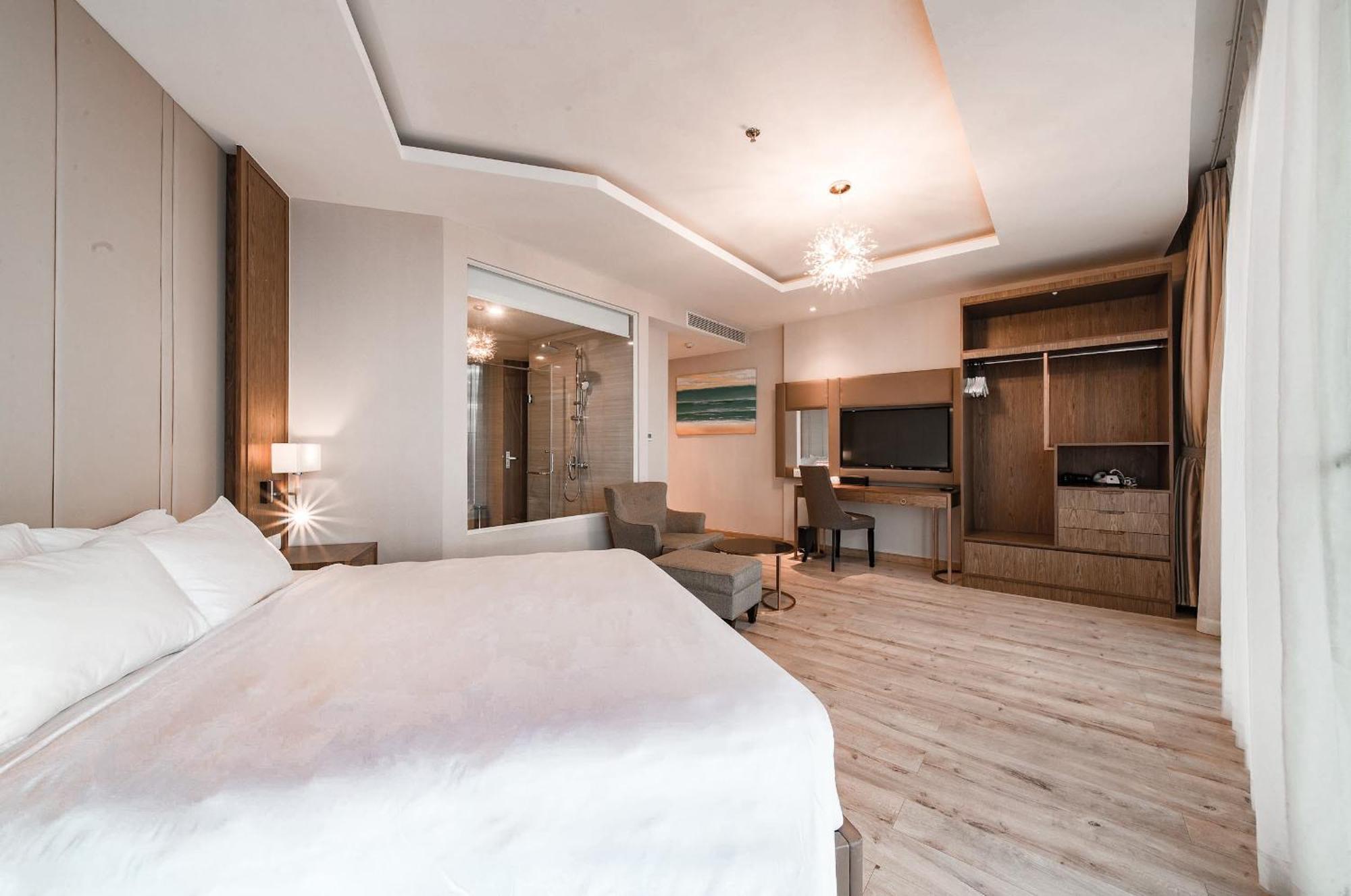 Coastal Panorama Oceanfront Suites Nha Trang Luaran gambar