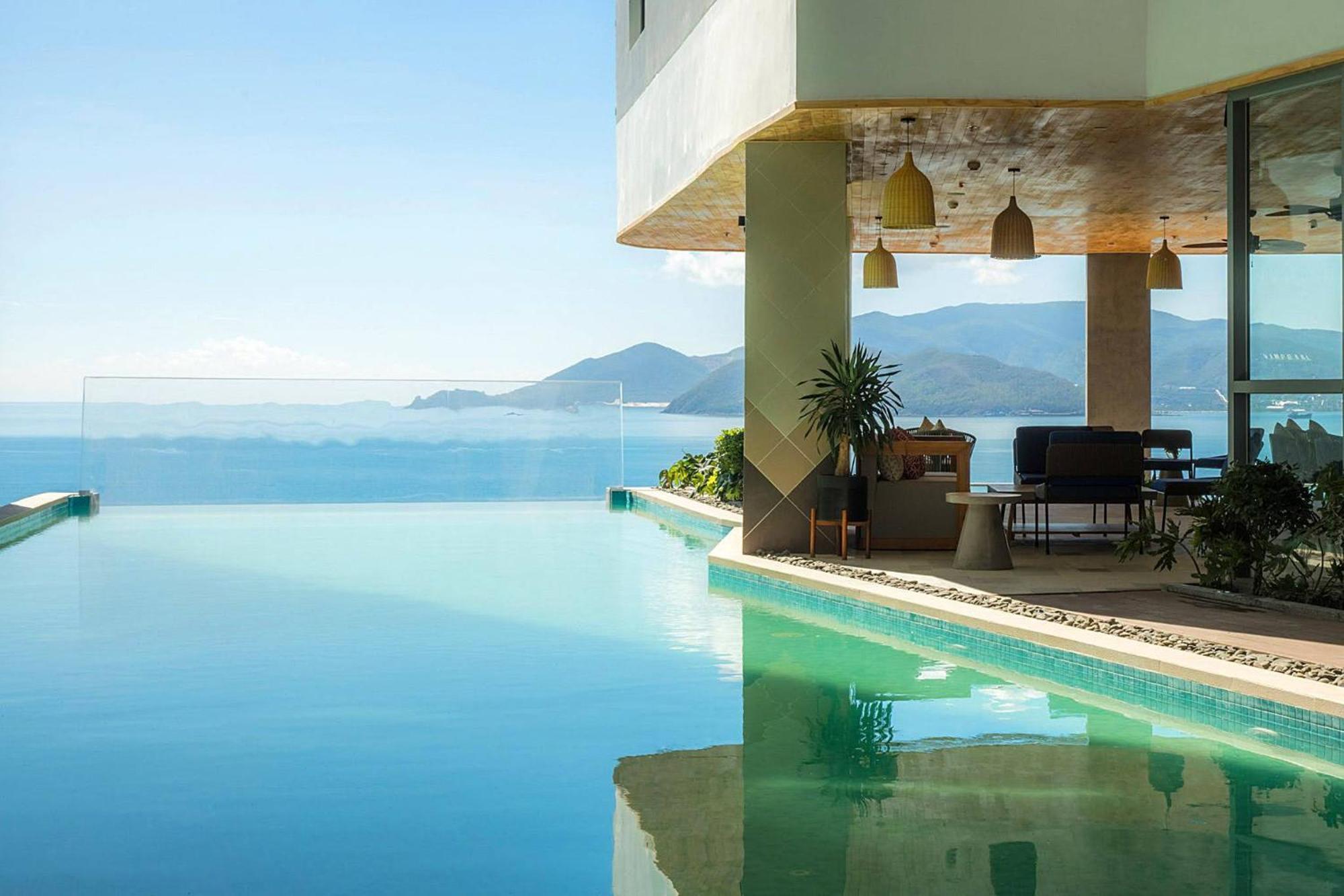 Coastal Panorama Oceanfront Suites Nha Trang Luaran gambar