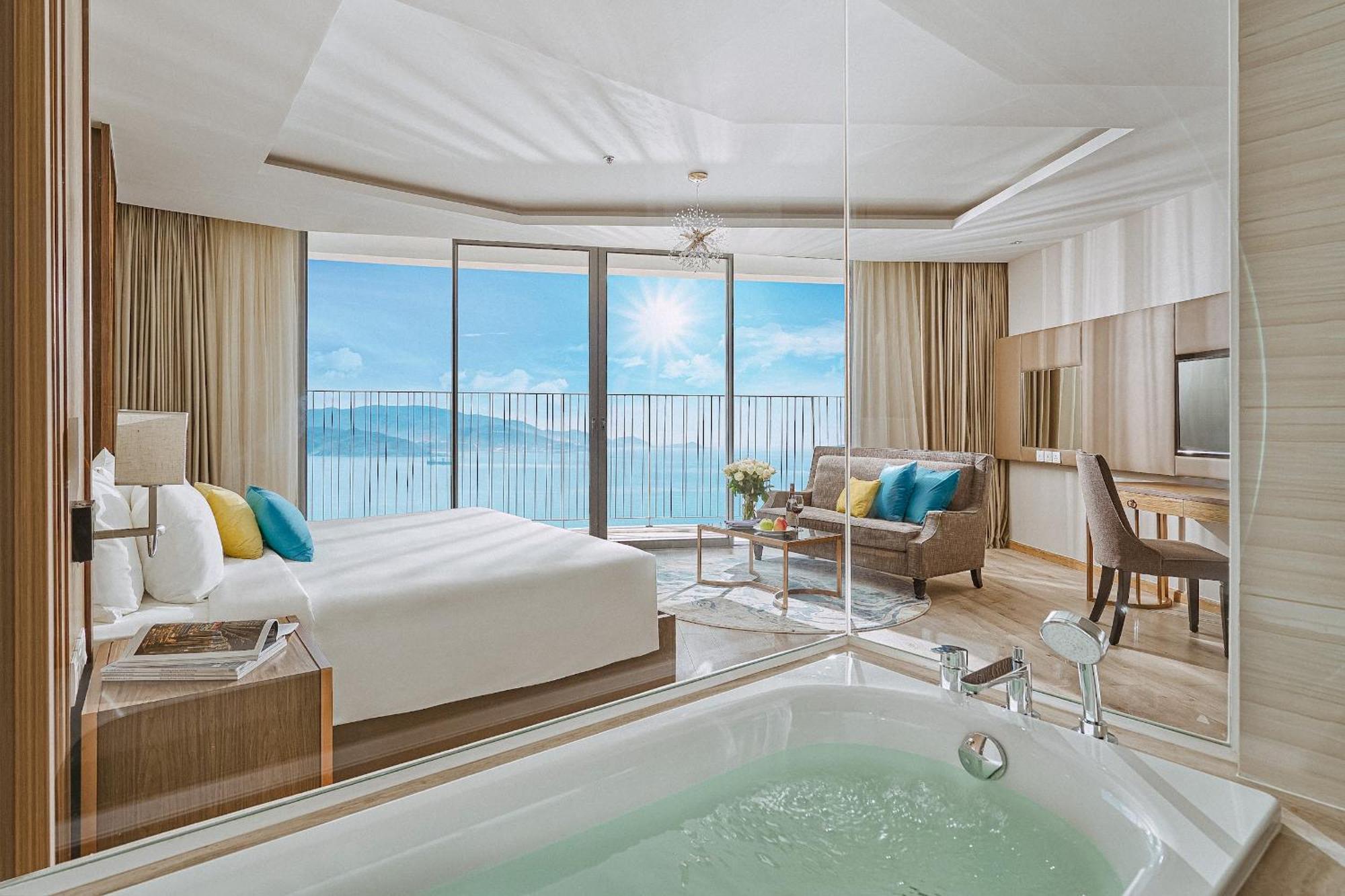 Coastal Panorama Oceanfront Suites Nha Trang Luaran gambar