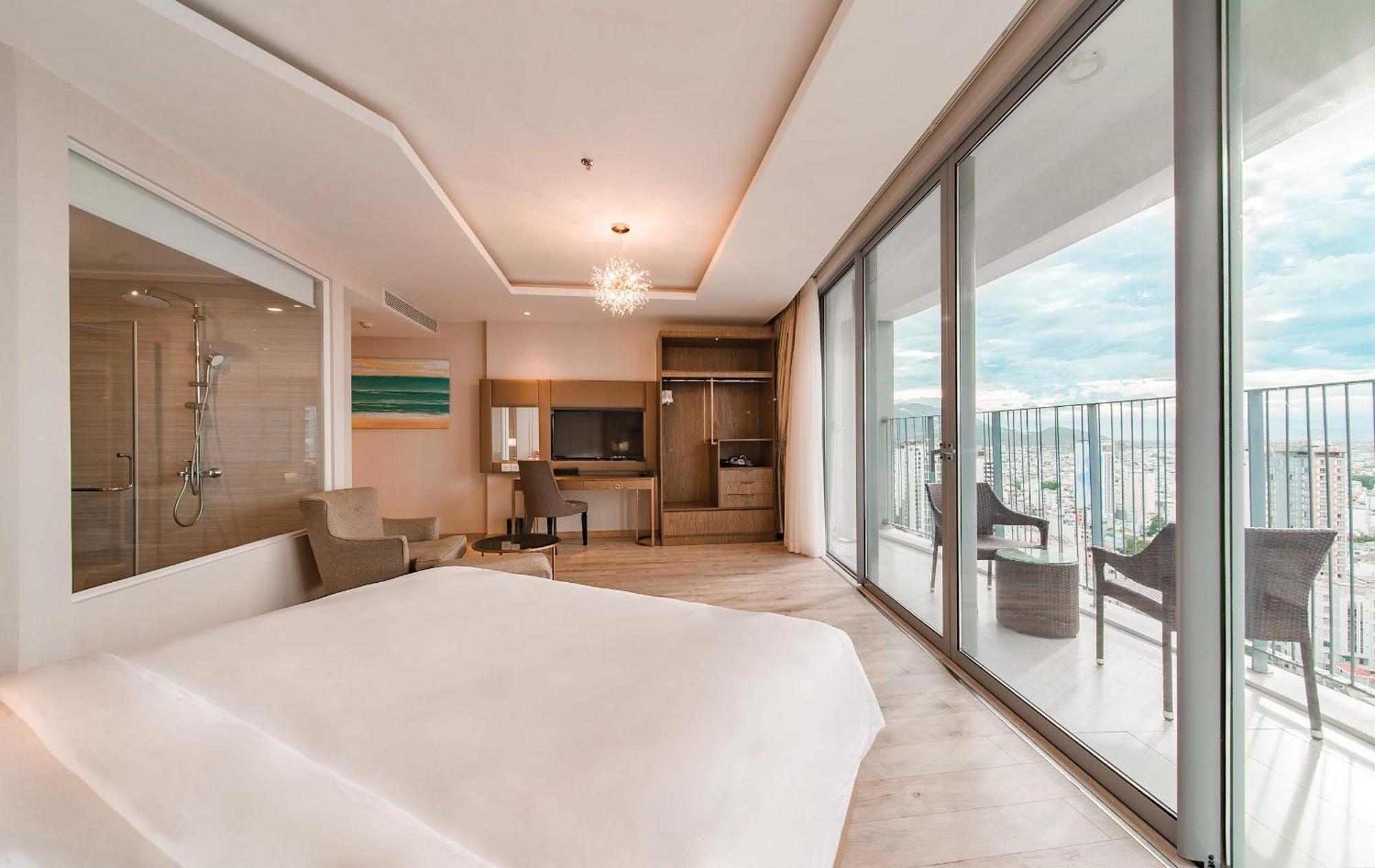 Coastal Panorama Oceanfront Suites Nha Trang Luaran gambar