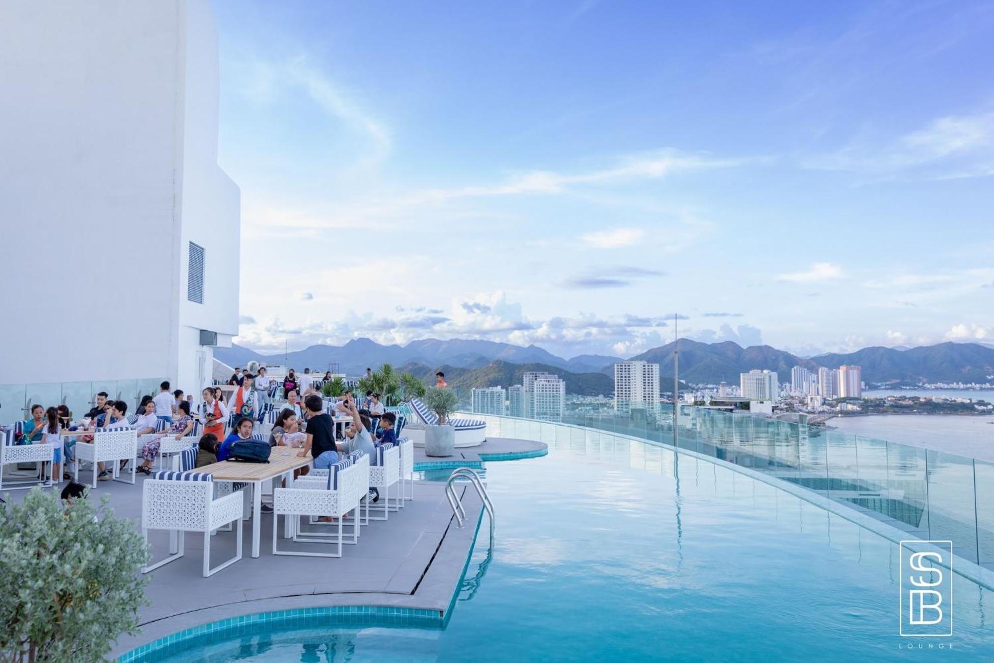 Coastal Panorama Oceanfront Suites Nha Trang Luaran gambar