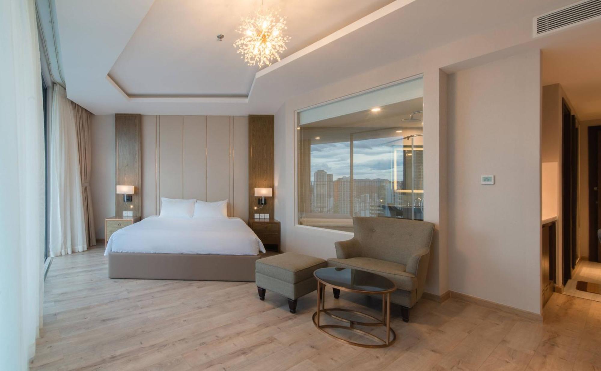 Coastal Panorama Oceanfront Suites Nha Trang Luaran gambar