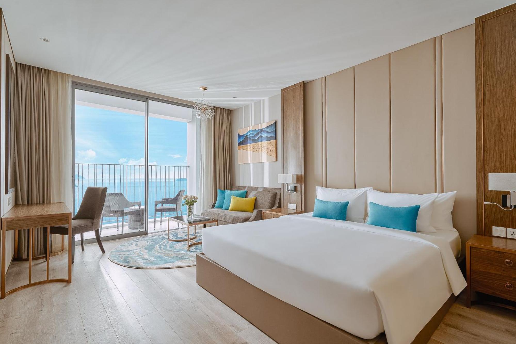Coastal Panorama Oceanfront Suites Nha Trang Luaran gambar