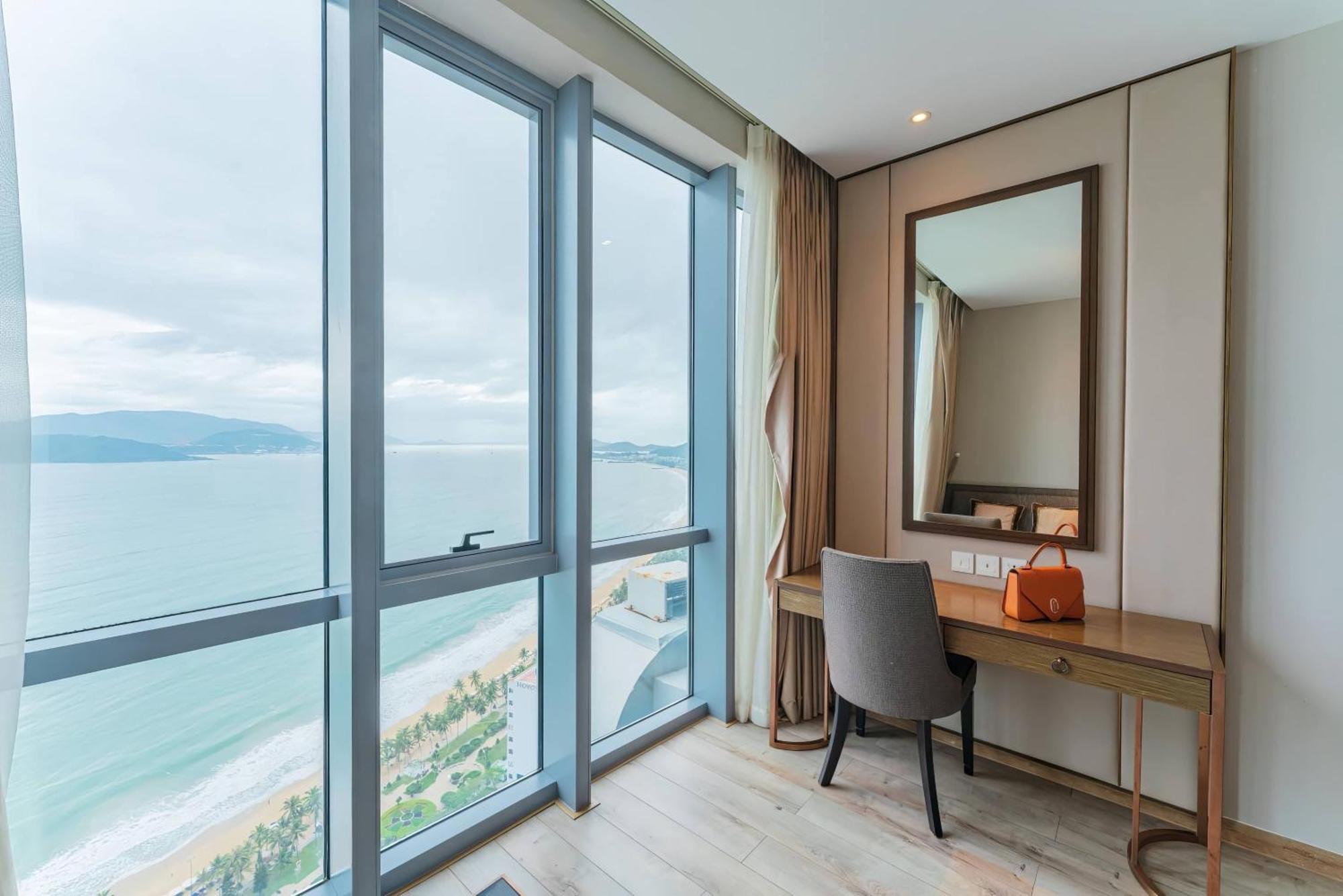 Coastal Panorama Oceanfront Suites Nha Trang Luaran gambar