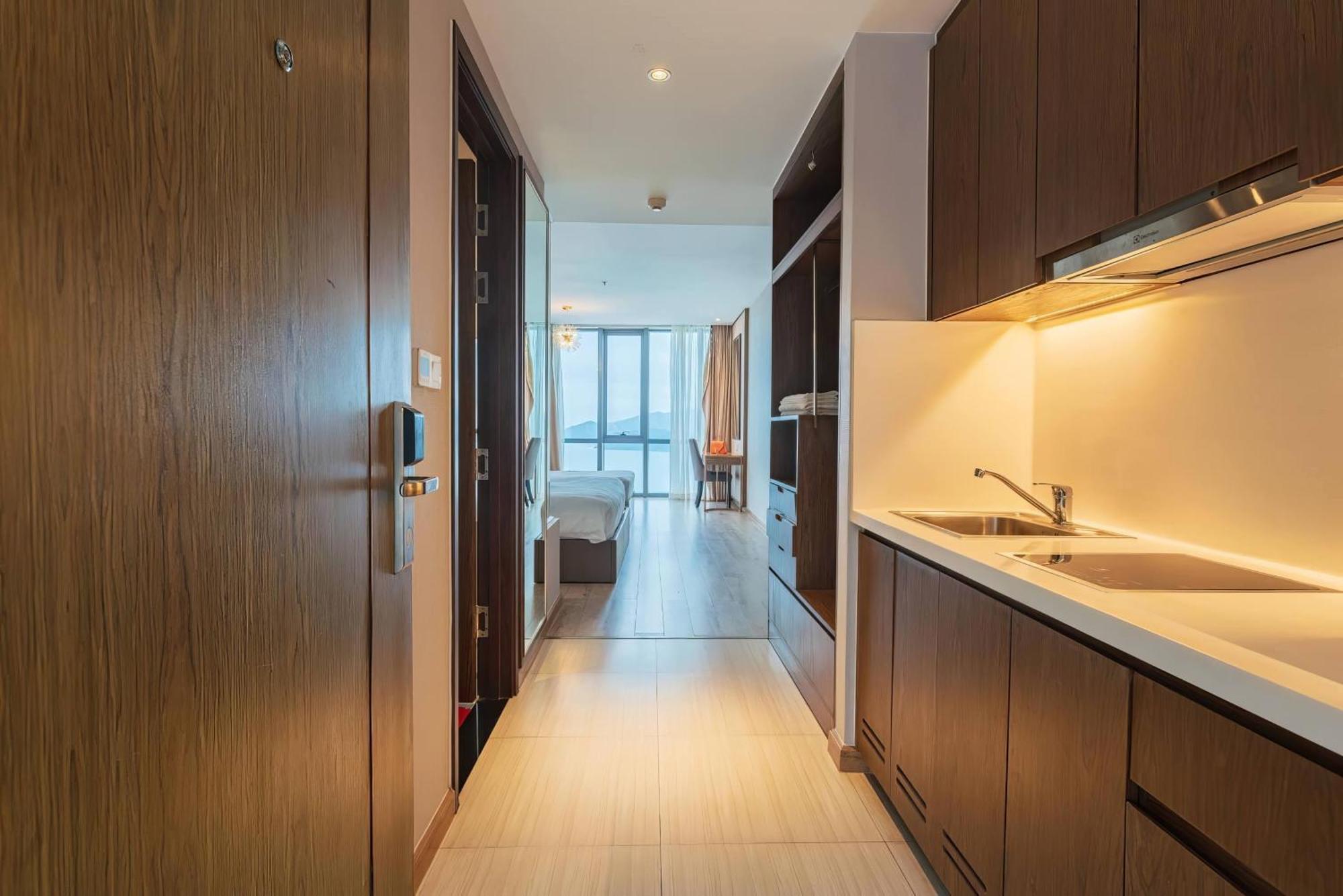 Coastal Panorama Oceanfront Suites Nha Trang Luaran gambar