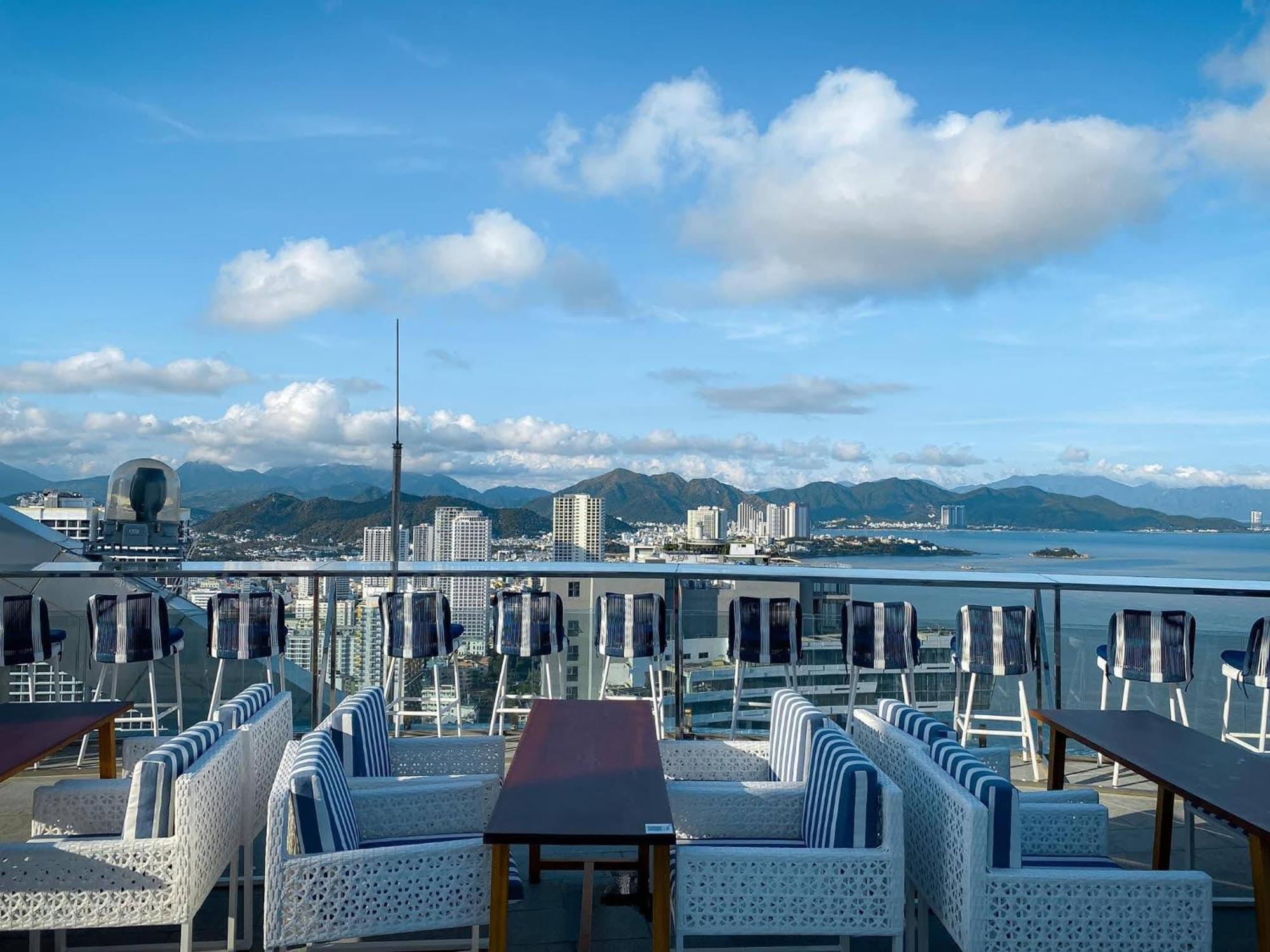 Coastal Panorama Oceanfront Suites Nha Trang Luaran gambar
