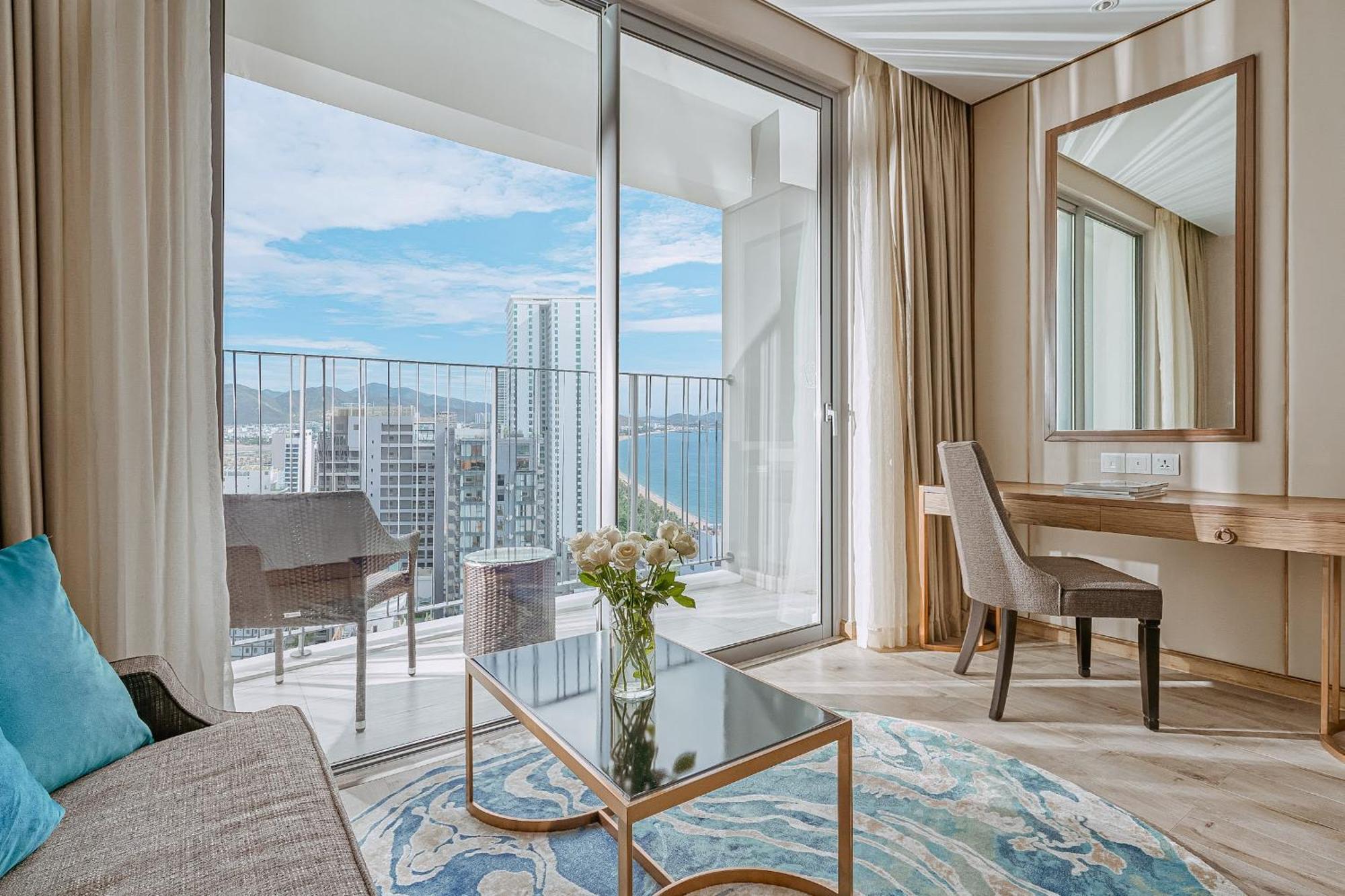 Coastal Panorama Oceanfront Suites Nha Trang Luaran gambar