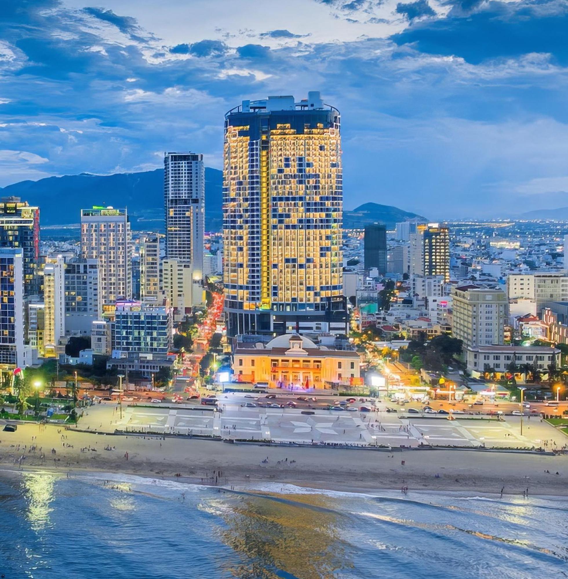 Coastal Panorama Oceanfront Suites Nha Trang Luaran gambar